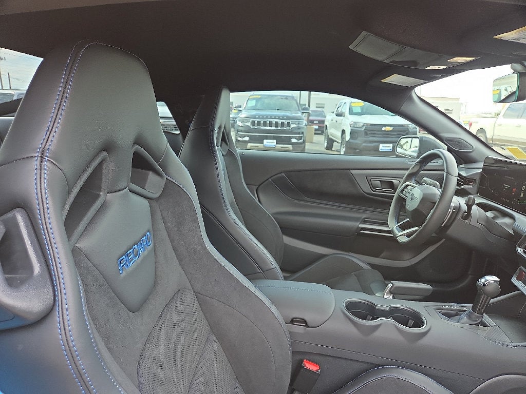 2026 Ford Mustang Dark Horse