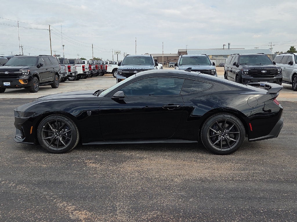 2026 Ford Mustang Dark Horse