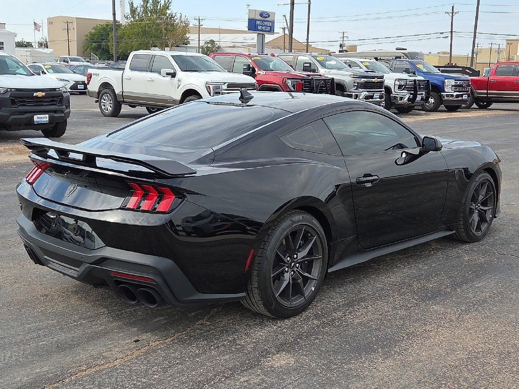 2026 Ford Mustang Dark Horse