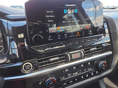 2022 Nissan Pathfinder SL