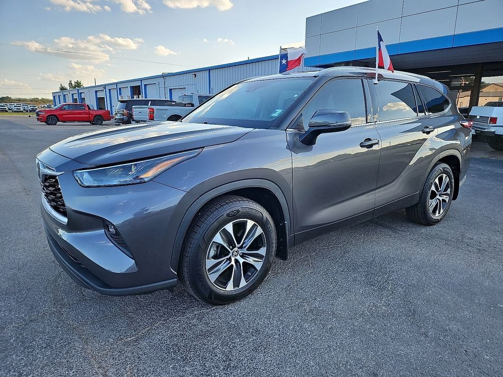 2022 Toyota Highlander XLE