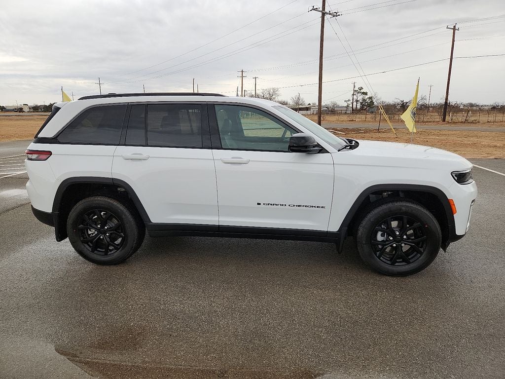 2026 Jeep Grand Cherokee GRAND CHEROKEE LAREDO ALTITUDE 4X4