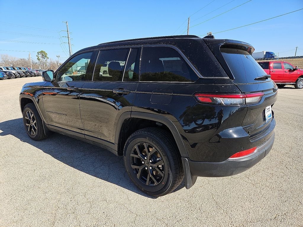 2026 Jeep Grand Cherokee GRAND CHEROKEE LAREDO ALTITUDE 4X4