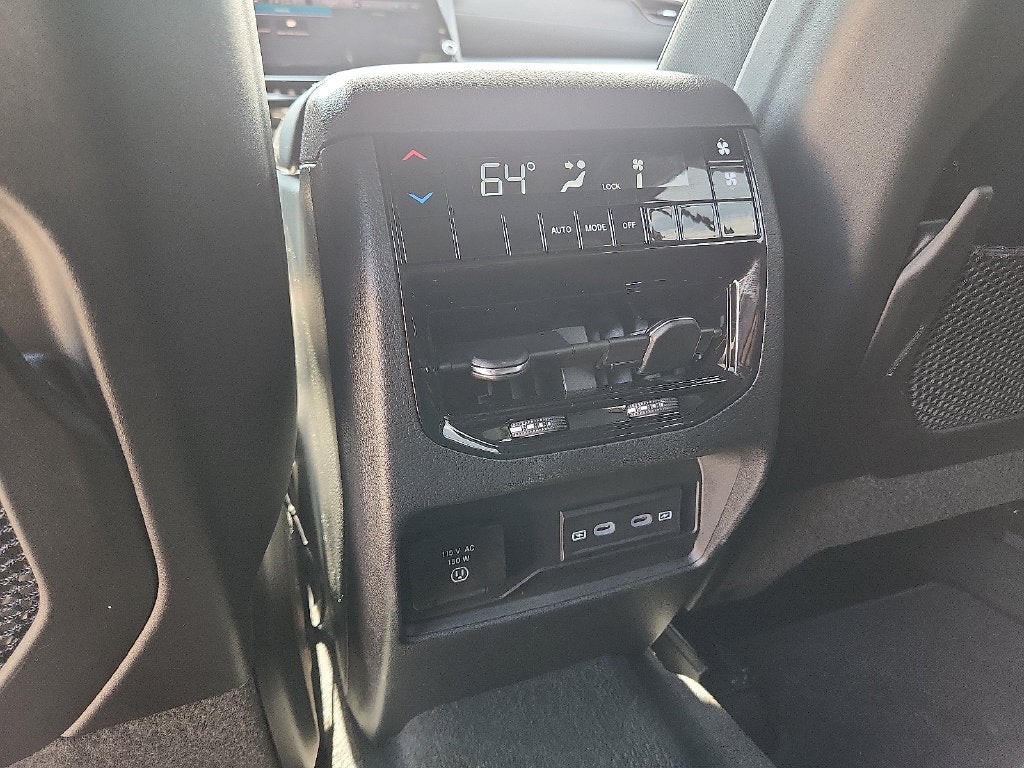 2027 Jeep Grand Cherokee GRAND CHEROKEE L LAREDO ALTITUDE 4X2