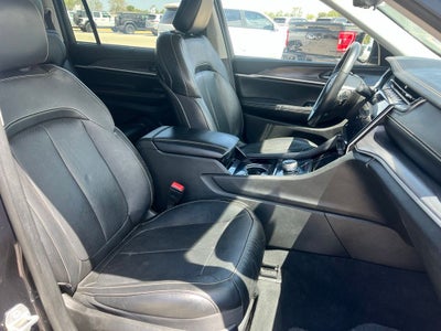 2023 Jeep Grand Cherokee L Limited 4x2