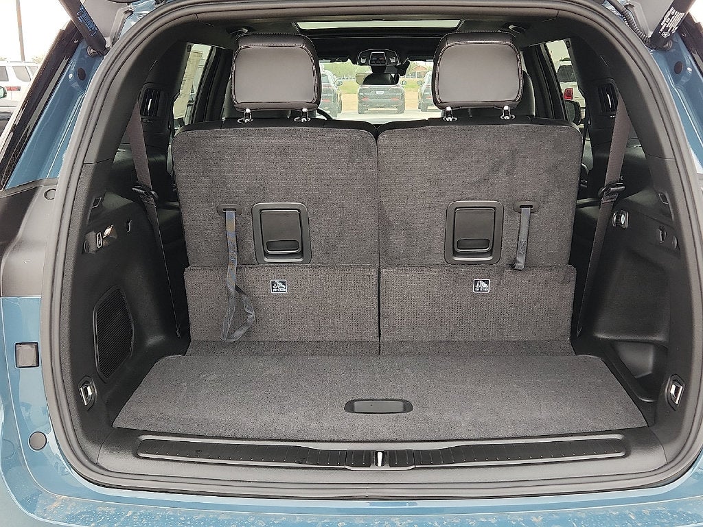 2027 Jeep Grand Cherokee GRAND CHEROKEE L LIMITED 4X2