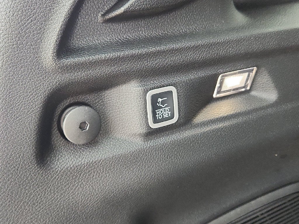 2027 Jeep Grand Cherokee GRAND CHEROKEE L LIMITED 4X2