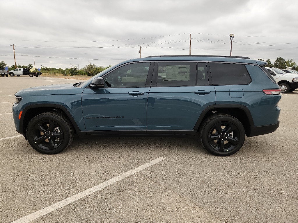 2027 Jeep Grand Cherokee GRAND CHEROKEE L LIMITED 4X2