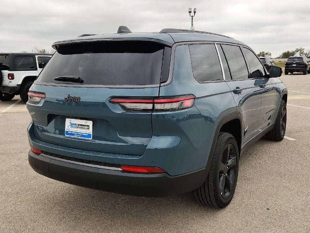 2027 Jeep Grand Cherokee GRAND CHEROKEE L LIMITED 4X2