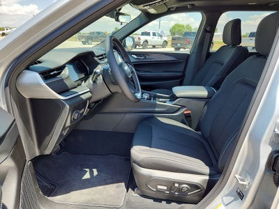 2025 Jeep Grand Cherokee GRAND CHEROKEE L LAREDO X 4X4