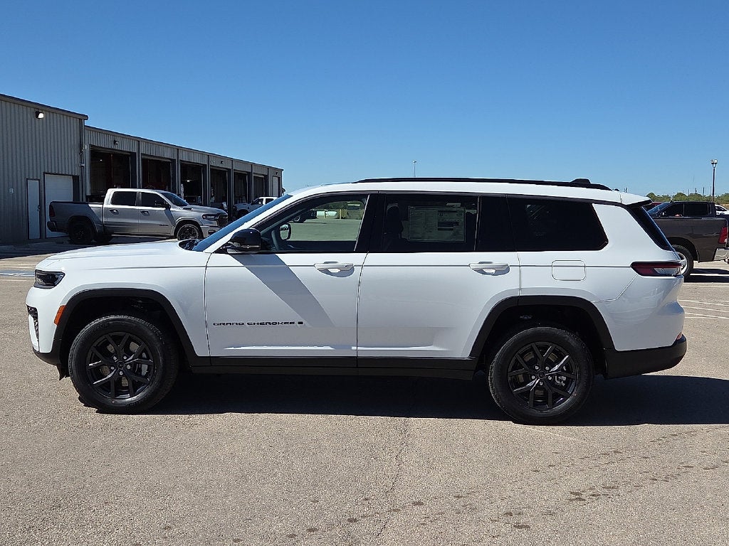 2027 Jeep Grand Cherokee GRAND CHEROKEE L LAREDO ALTITUDE 4X4