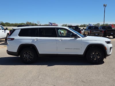 2027 Jeep Grand Cherokee GRAND CHEROKEE L LAREDO ALTITUDE 4X4