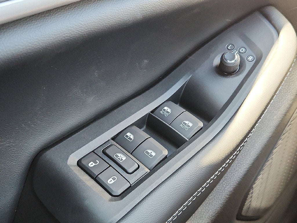2027 Jeep Grand Cherokee GRAND CHEROKEE L LAREDO ALTITUDE 4X4