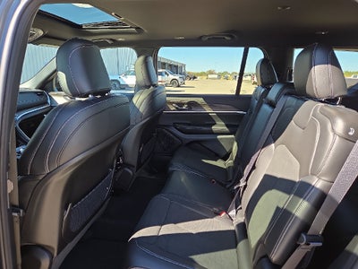 2027 Jeep Grand Cherokee GRAND CHEROKEE L LAREDO ALTITUDE 4X4