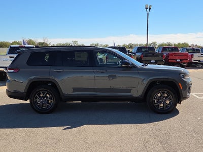 2027 Jeep Grand Cherokee GRAND CHEROKEE L LAREDO ALTITUDE 4X4