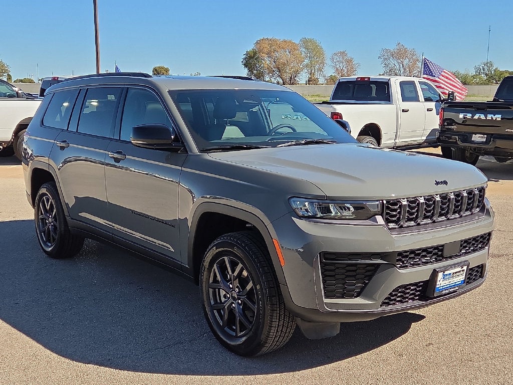 2027 Jeep Grand Cherokee GRAND CHEROKEE L LAREDO ALTITUDE 4X4