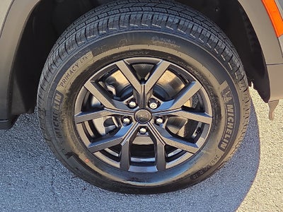 2027 Jeep Grand Cherokee GRAND CHEROKEE L LAREDO ALTITUDE 4X4