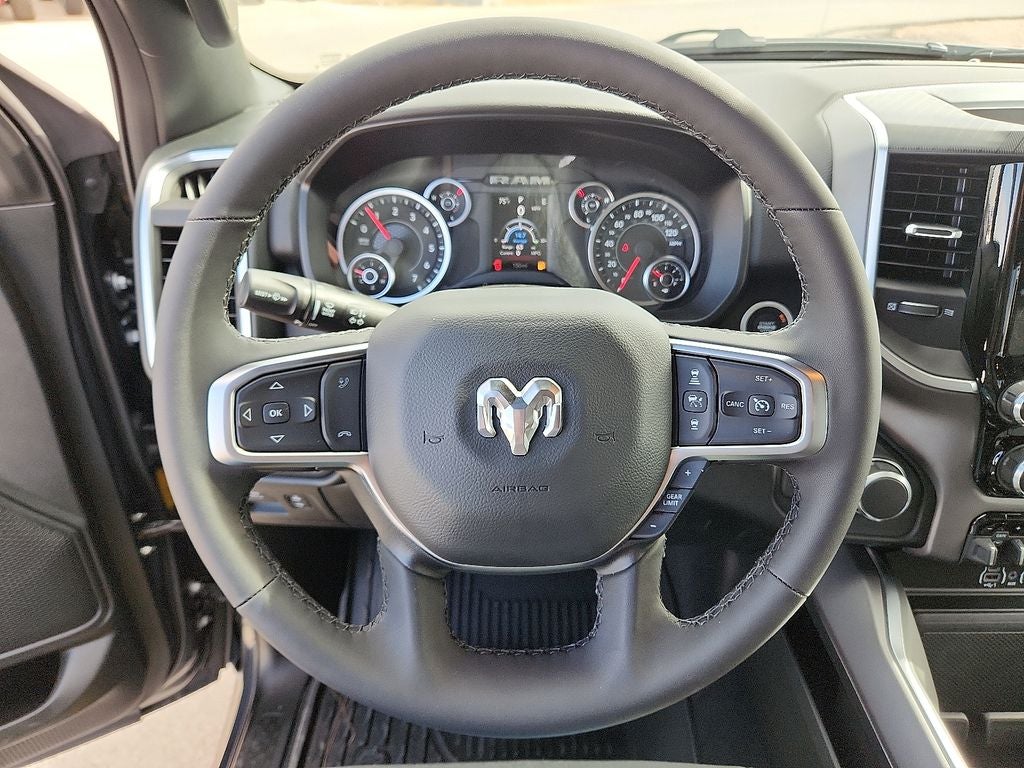 2025 RAM 1500 RAM 1500 LONE STAR CREW CAB 4X2 5'7' BOX