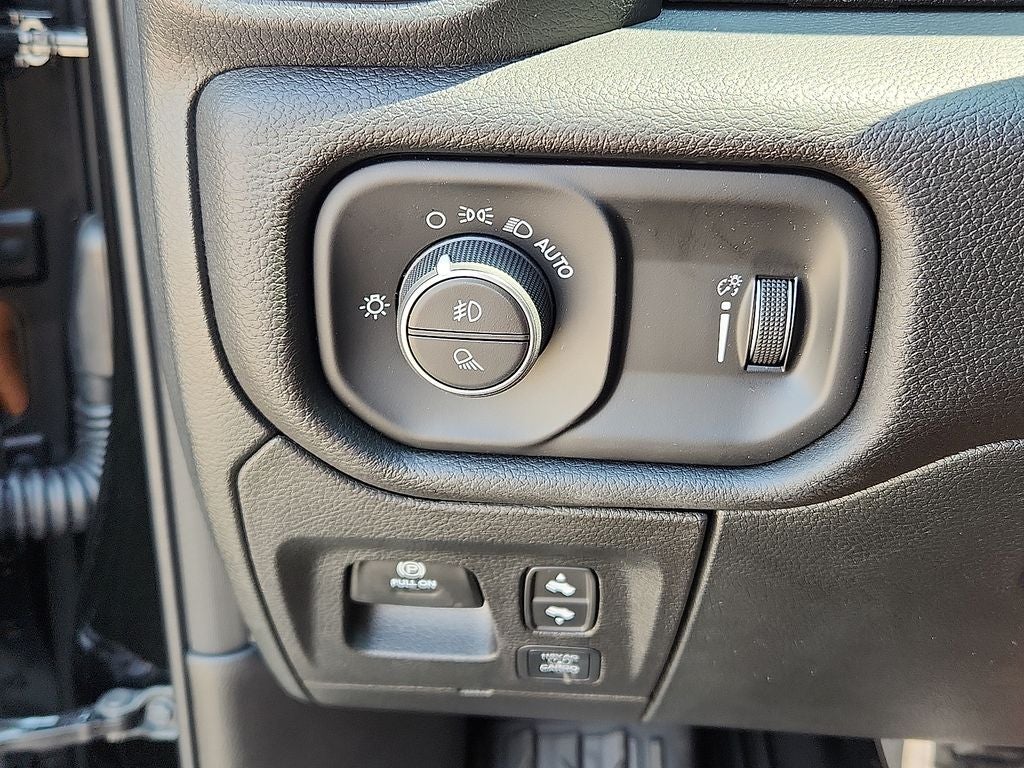 2026 RAM 1500 RAM 1500 LONE STAR CREW CAB 4X2 5'7' BOX