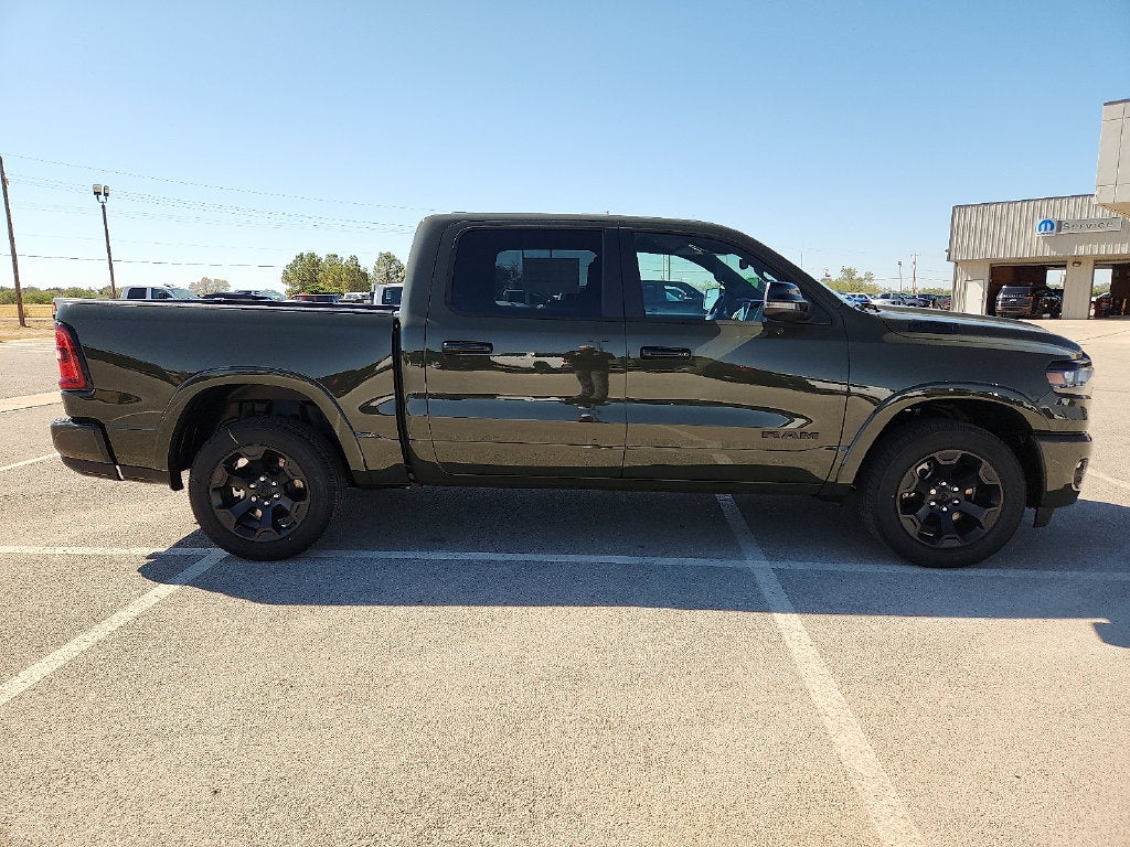 2027 RAM 1500 RAM 1500 LONE STAR CREW CAB 4X2 5'7' BOX