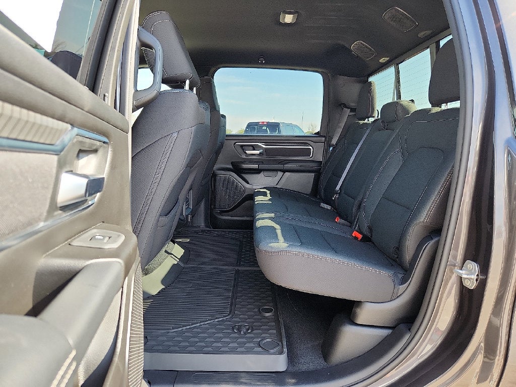 2027 RAM 1500 RAM 1500 LONE STAR CREW CAB 4X4 5'7' BOX