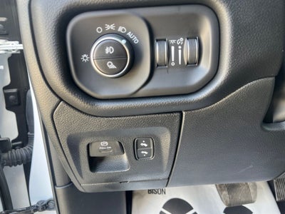 2026 RAM 1500 Lone Star Crew Cab 4x4 5'7' Box