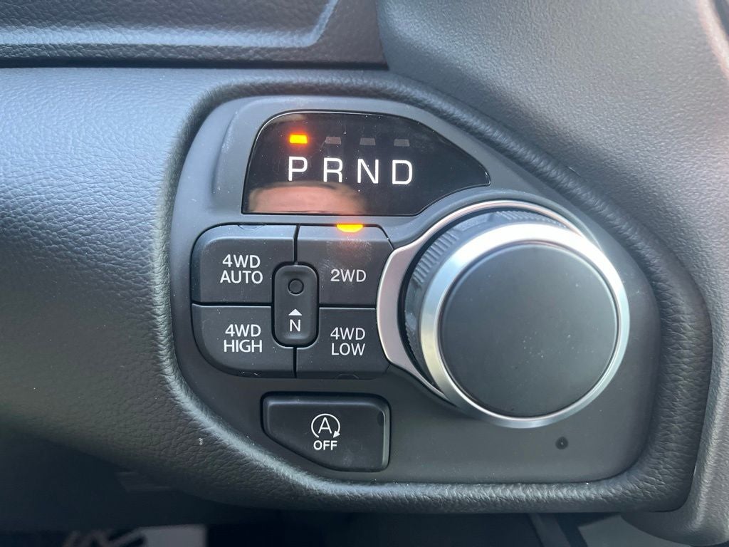 2026 RAM 1500 Lone Star Crew Cab 4x4 5'7' Box