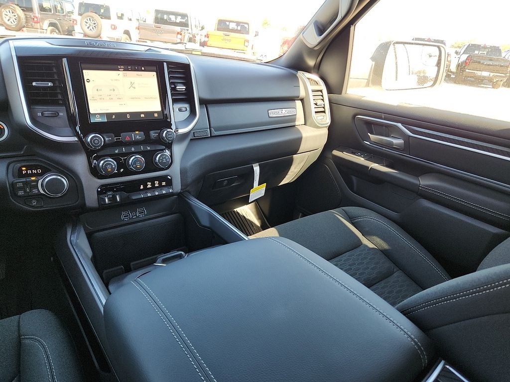 2026 RAM 1500 RAM 1500 LONE STAR CREW CAB 4X4 5'7' BOX