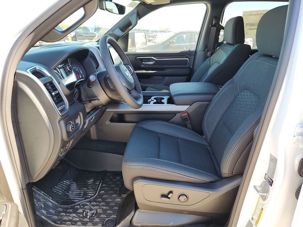 2026 RAM 1500 RAM 1500 LONE STAR CREW CAB 4X4 5'7' BOX