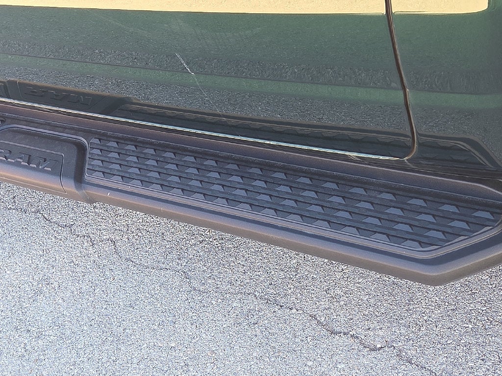 2026 RAM 1500 RAM 1500 EXPRESS CREW CAB 4X4 5'7' BOX