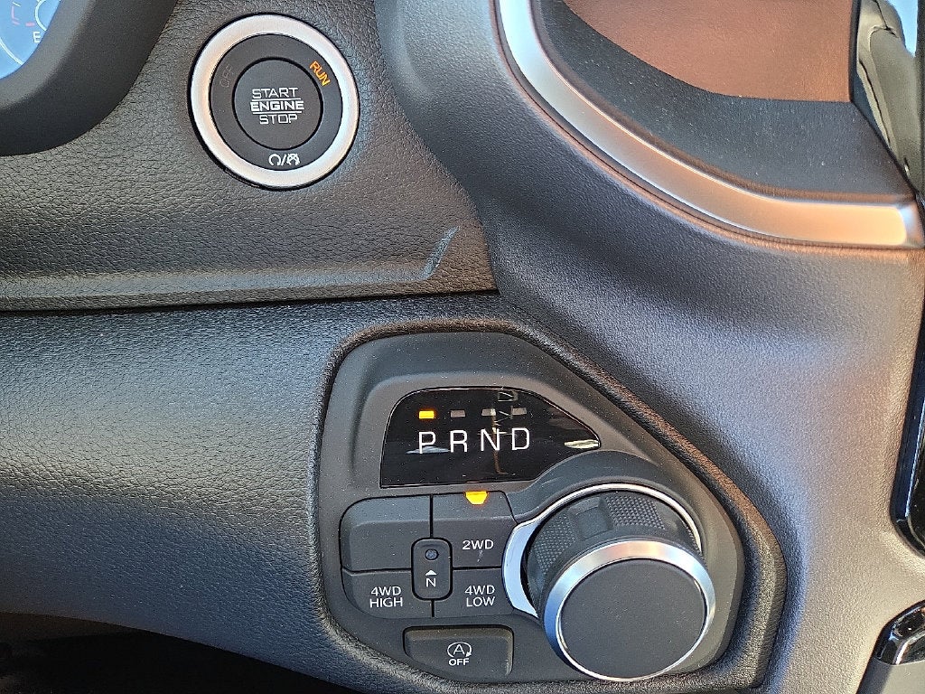 2026 RAM 1500 RAM 1500 EXPRESS CREW CAB 4X4 5'7' BOX