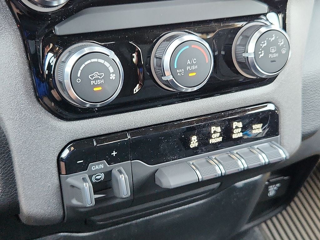 2026 RAM 1500 RAM 1500 WARLOCK CREW CAB 4X4 5'7' BOX