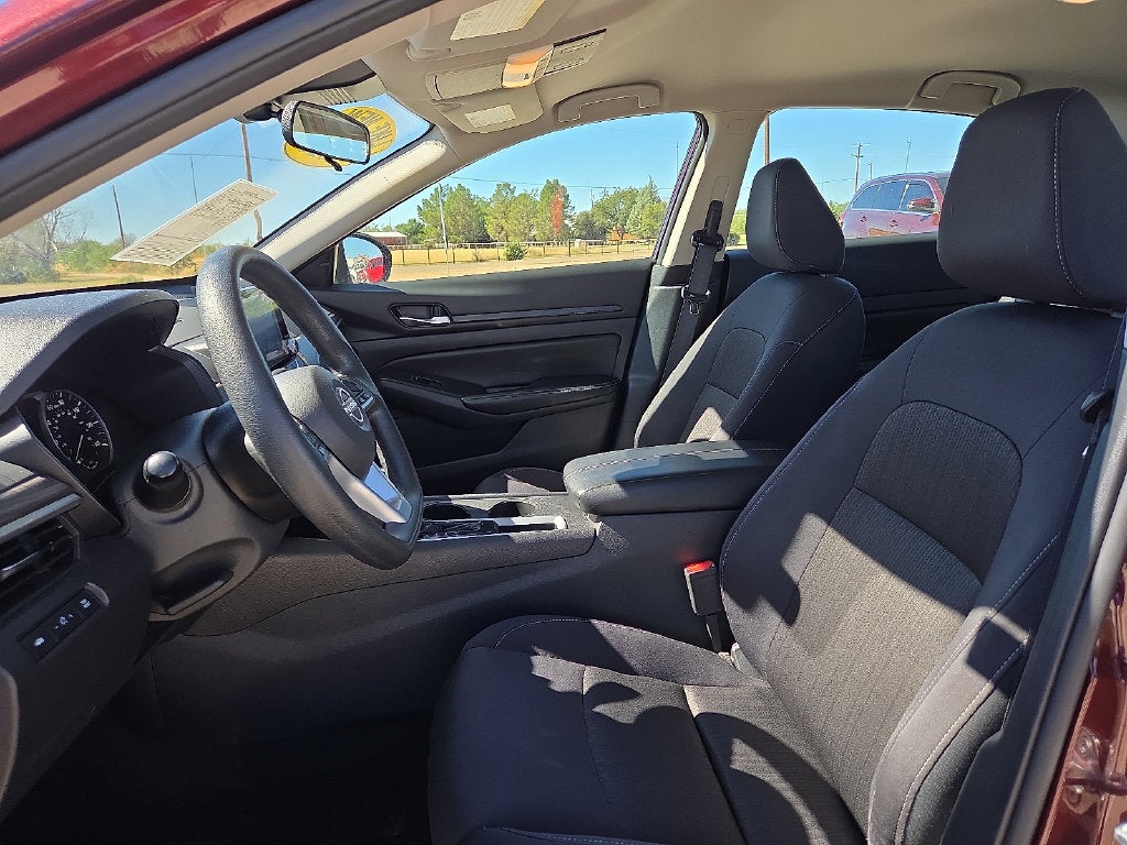 2025 Nissan Altima SV FWD