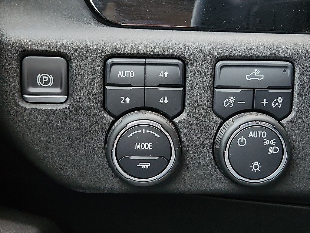 2022 Chevrolet Silverado 1500 4WD Crew Cab Standard Bed LT