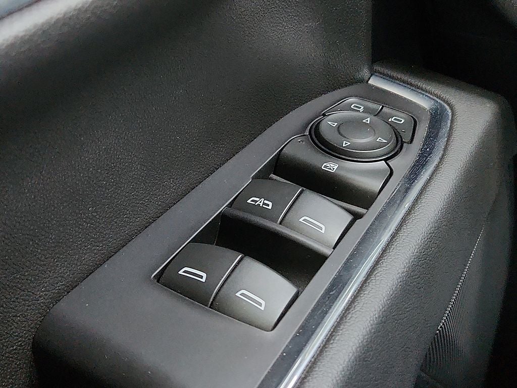 2022 Chevrolet Silverado 1500 4WD Crew Cab Standard Bed LT