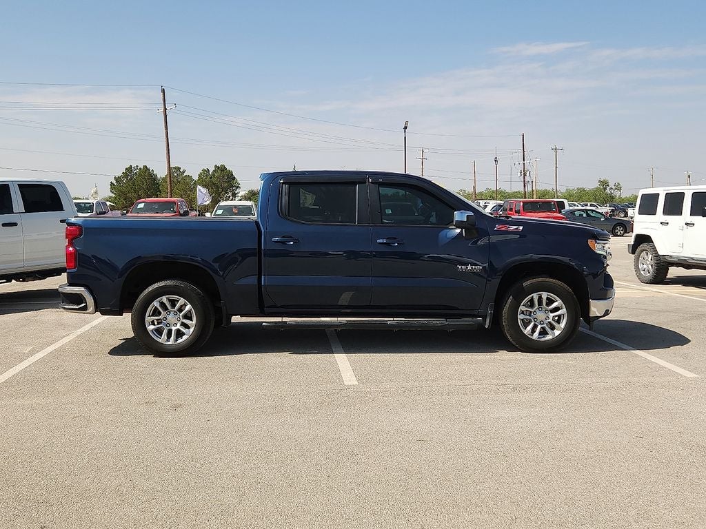 2022 Chevrolet Silverado 1500 4WD Crew Cab Standard Bed LT