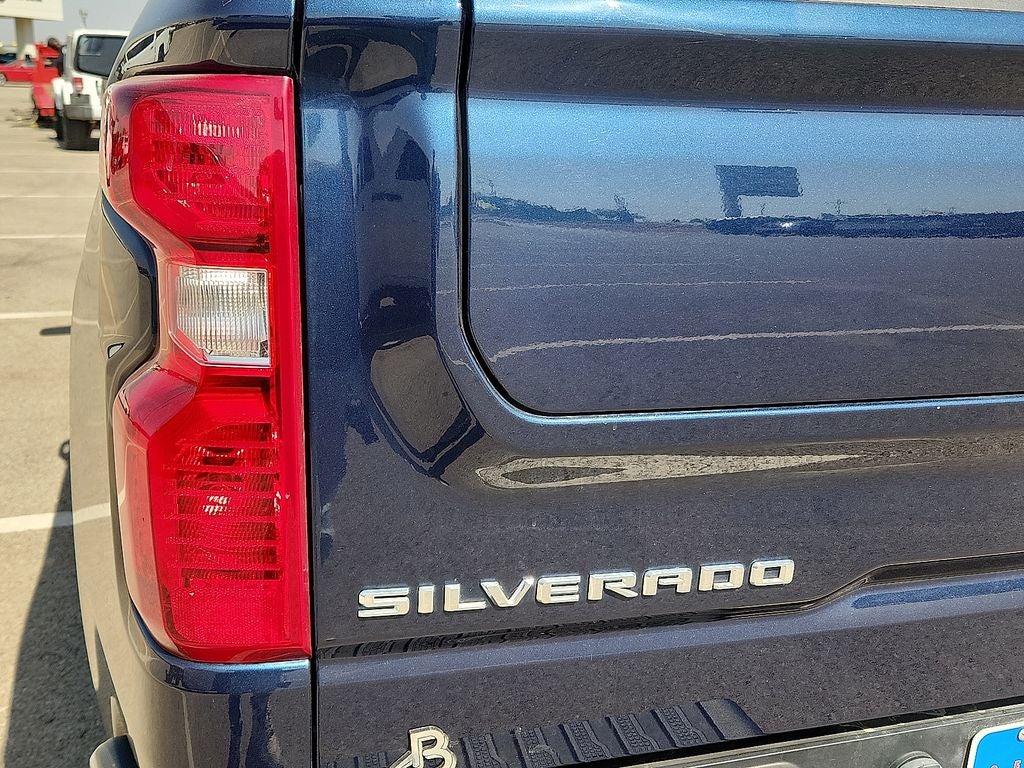 2022 Chevrolet Silverado 1500 4WD Crew Cab Standard Bed LT