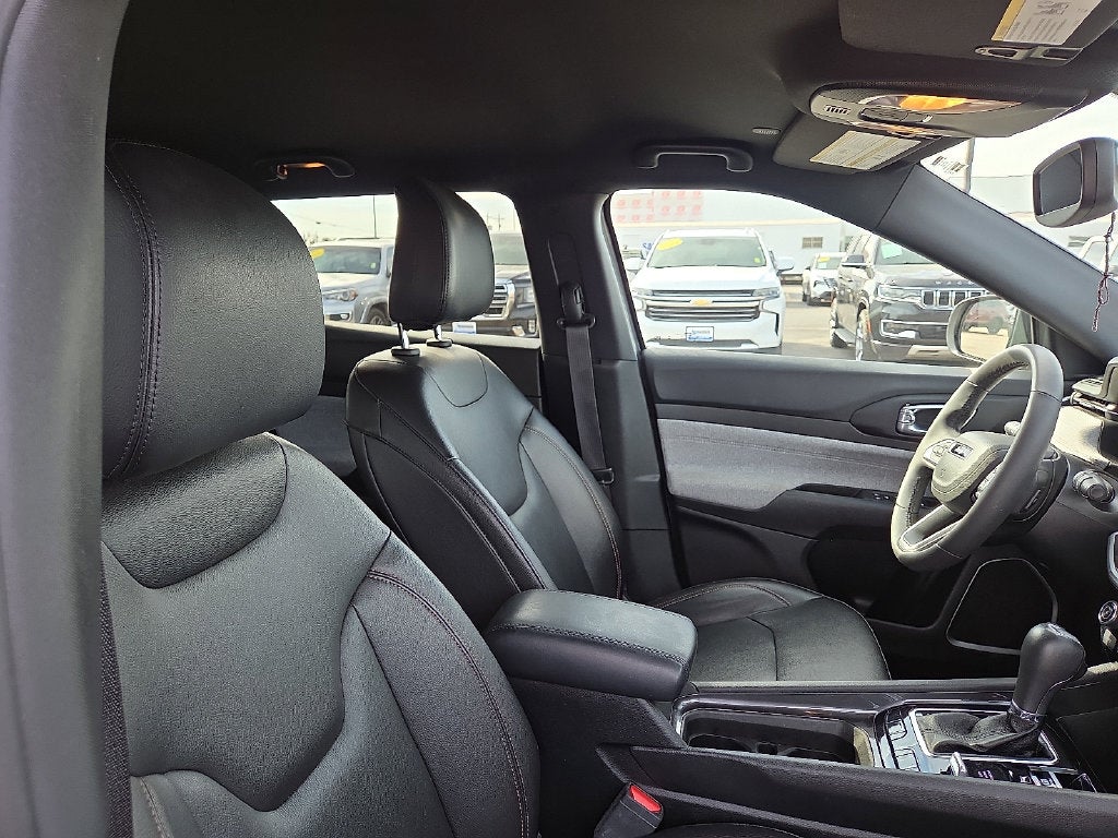 2024 Jeep Compass Latitude Lux FWD