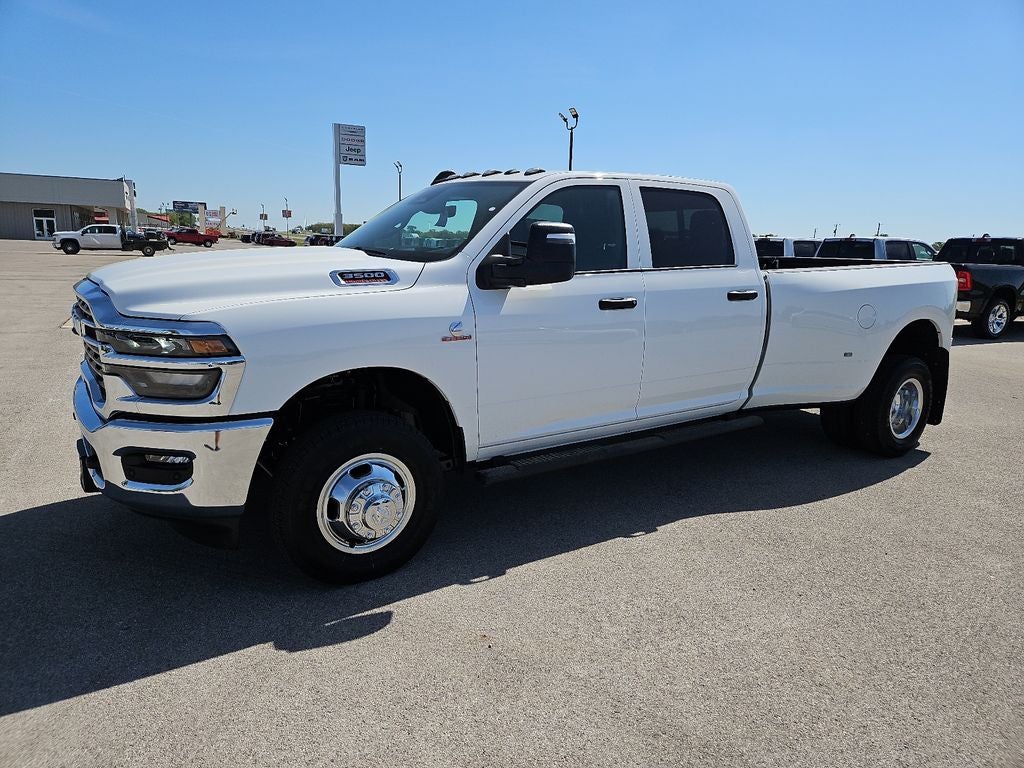 2026 RAM Ram 3500 RAM 3500 TRADESMAN CREW CAB 4X4 8' BOX