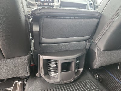2027 RAM 3500 RAM 3500 TRADESMAN CREW CAB 4X4 8' BOX