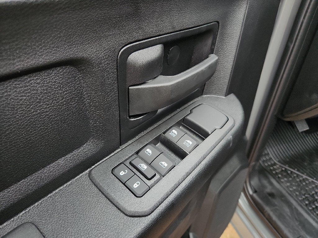 2027 RAM 3500 RAM 3500 TRADESMAN CREW CAB 4X4 8' BOX