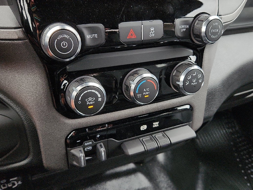 2027 RAM 3500 RAM 3500 TRADESMAN CREW CAB 4X4 8' BOX