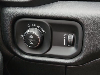 2027 RAM 3500 RAM 3500 TRADESMAN CREW CAB 4X4 8' BOX
