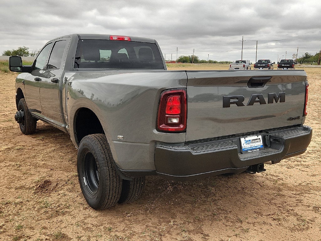 2027 RAM 3500 RAM 3500 TRADESMAN CREW CAB 4X4 8' BOX