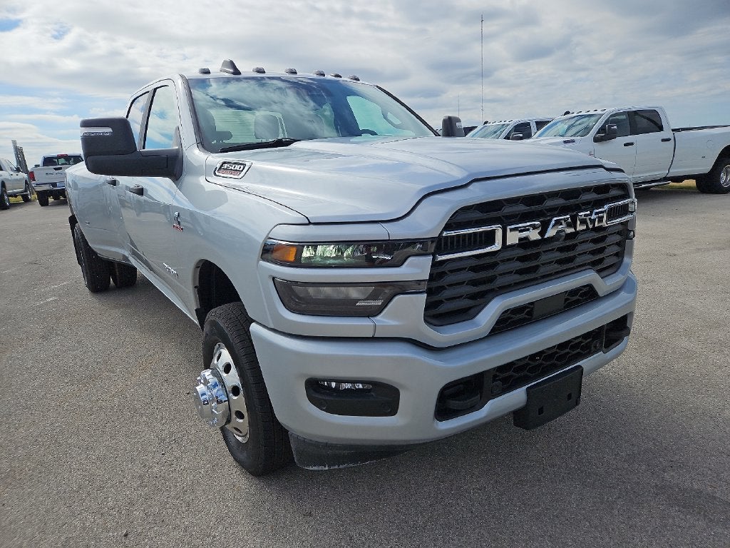 2026 RAM 3500 RAM 3500 LONE STAR CREW CAB 4X4 8' BOX