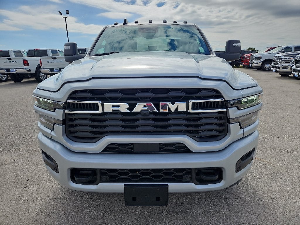 2026 RAM 3500 RAM 3500 LONE STAR CREW CAB 4X4 8' BOX