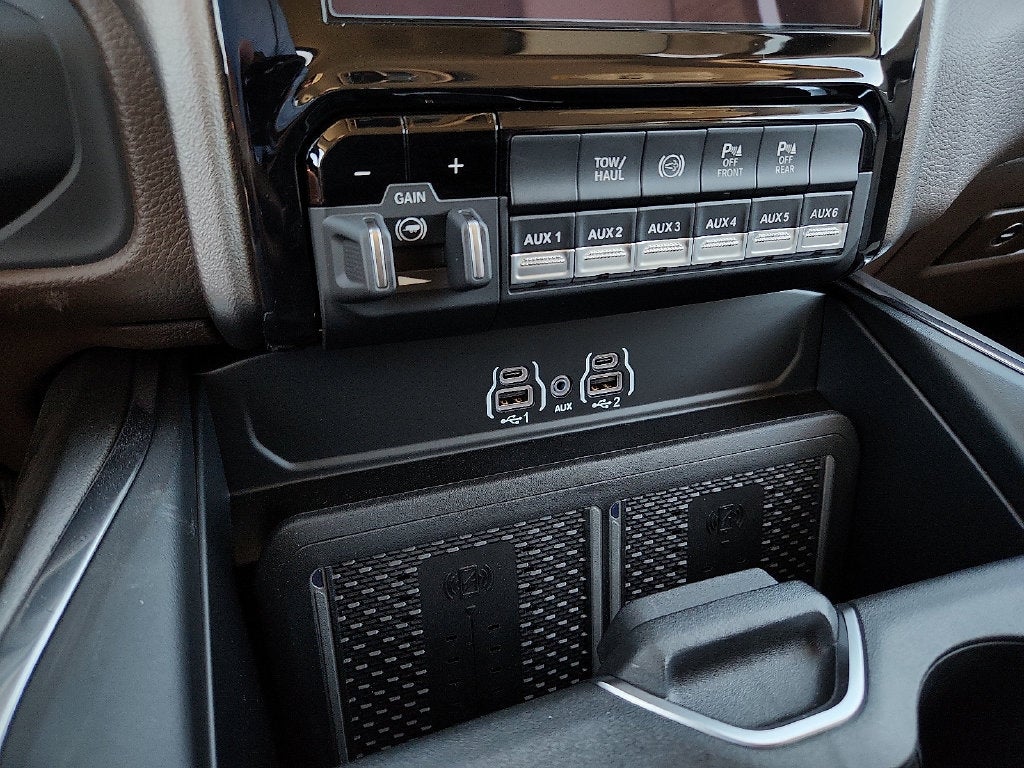 2027 RAM 3500 RAM 3500 LARAMIE CREW CAB 4X4 8' BOX