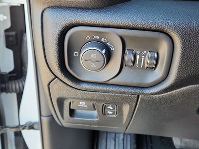 2025 RAM 1500 RAM 1500 LONE STAR CREW CAB 4X2 5'7' BOX