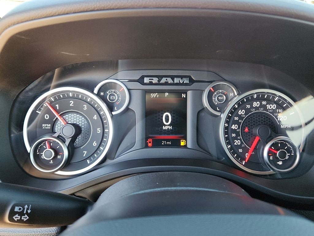 2025 RAM 1500 RAM 1500 LONE STAR CREW CAB 4X2 5'7' BOX