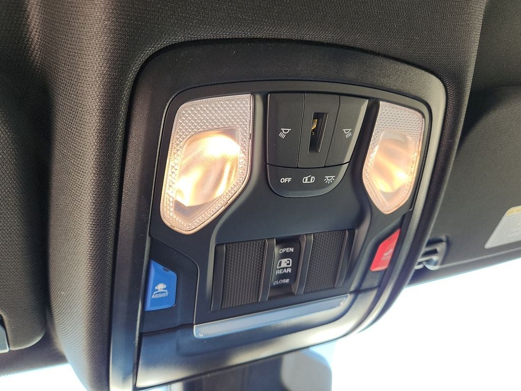 2025 RAM 1500 RAM 1500 LONE STAR CREW CAB 4X2 5'7' BOX